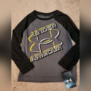 New boys UA long sleeve shirt